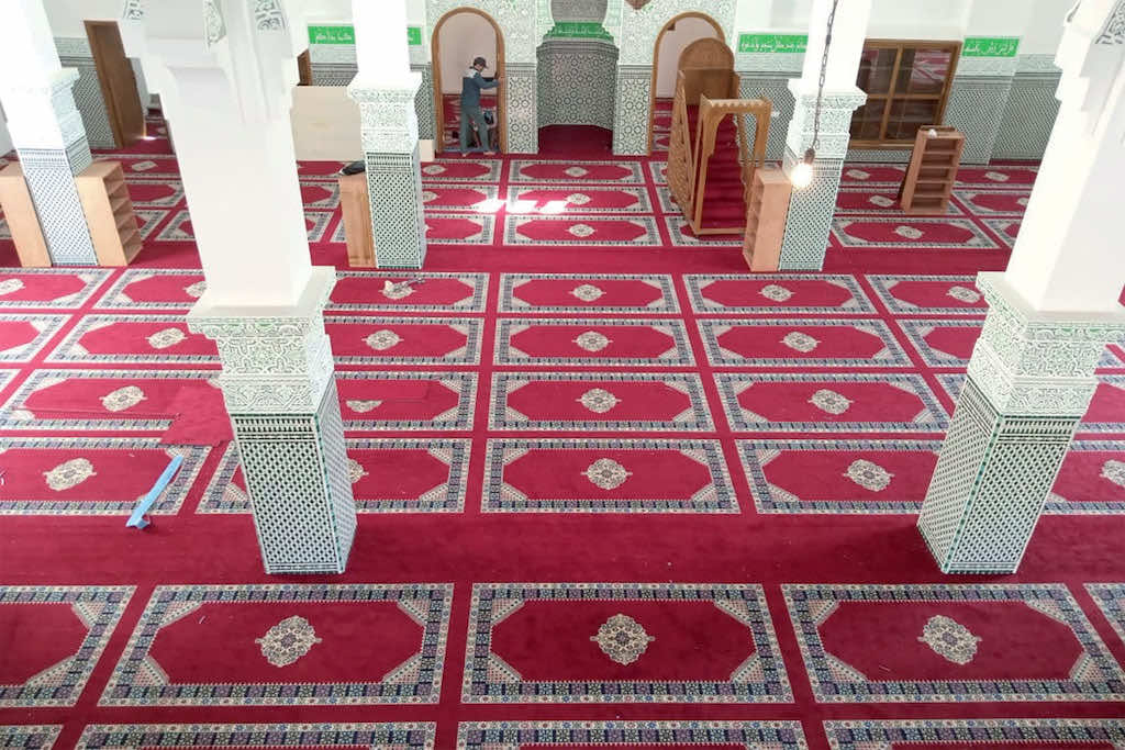 زرابي المساجد تكلف الأوقاف قرابة 9 ملايير