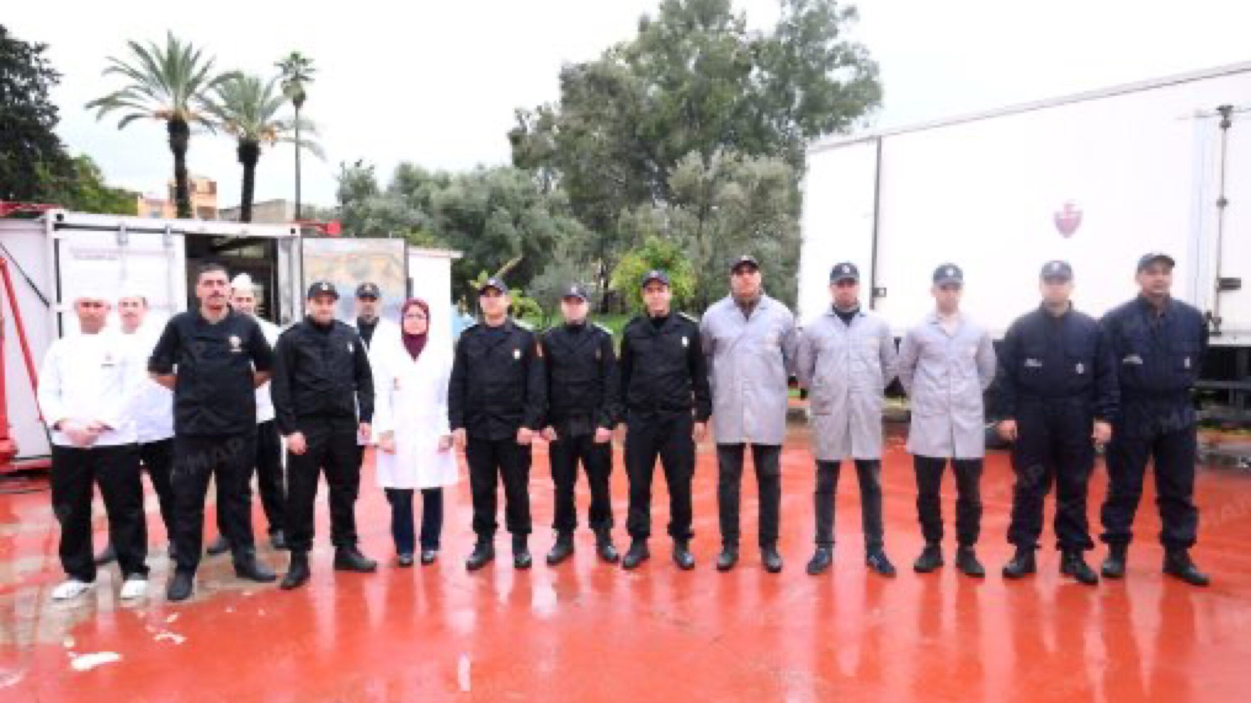 القصر الكبير.. المديرية العامة للأمن الوطني تعبئ وحدتين متنقلتين لتموين الساكنة المتضررة –