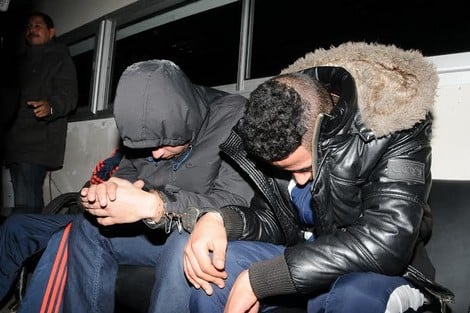 أمن بني ملال يوقف شخصين ويلاحق ثالثا في قضية تخريب سيارات –