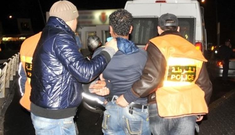 تخريب أربع سيارات يقود عشرينيا إلى قبضة أمن الدار البيضاء تخريب أربع سيارات يقود عشرينيا إلى قبضة أمن الدار البيضاء