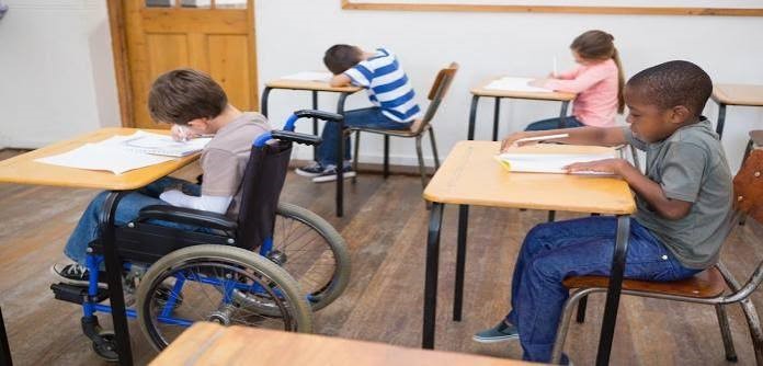 هيئات تحذر من تضييق دعم تمدرس ذوي الإعاقة
